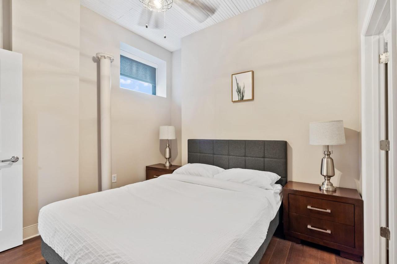 Modern Upscale 2Br Apartment In Carson By Stay Gia Apartment Pittsburgh